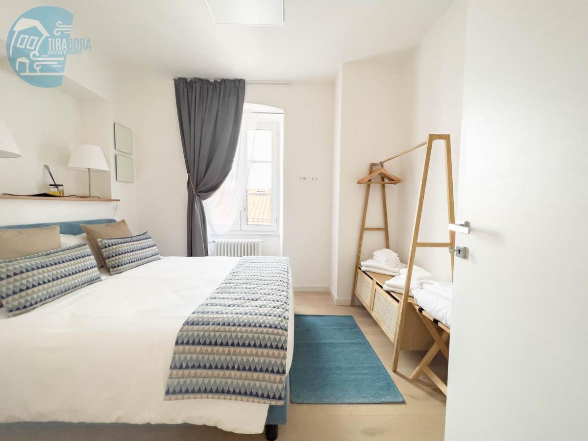 Ferienwohnung Corridoni 2E Tirabora Short Rent Triest Exterior foto