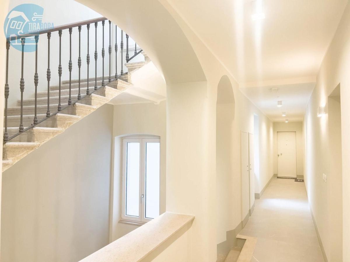 Ferienwohnung Corridoni 2E Tirabora Short Rent Triest Exterior foto